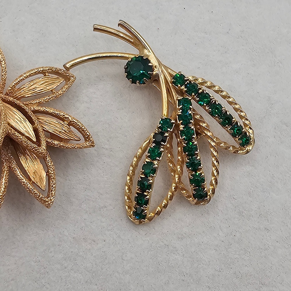 Vintage Rhinestone Brooch Lot of 2 Gold Tone Leaf Green Floral Spray Pins - Picture 12 of 12